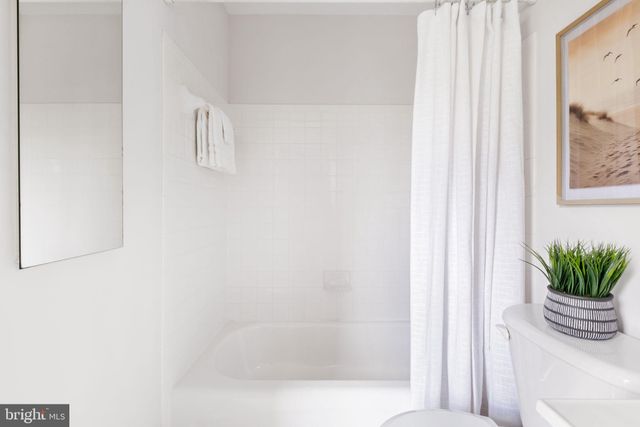 $875,000 | 2768 Manhattan Place, Vienna, VA 22180