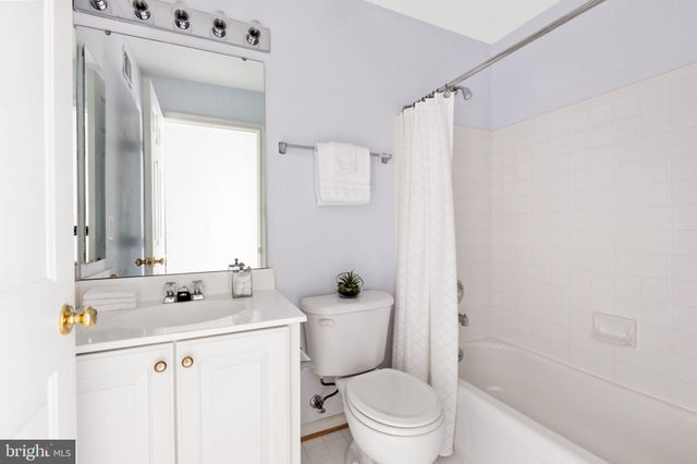 $875,000 | 2768 Manhattan Place, Vienna, VA 22180