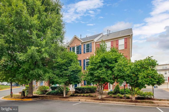 $875,000 | 2768 Manhattan Place, Vienna, VA 22180