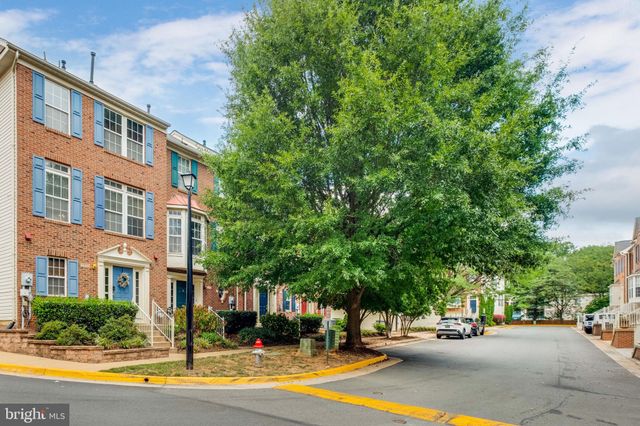 $875,000 | 2768 Manhattan Place, Vienna, VA 22180