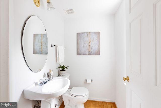 $875,000 | 2768 Manhattan Place, Vienna, VA 22180