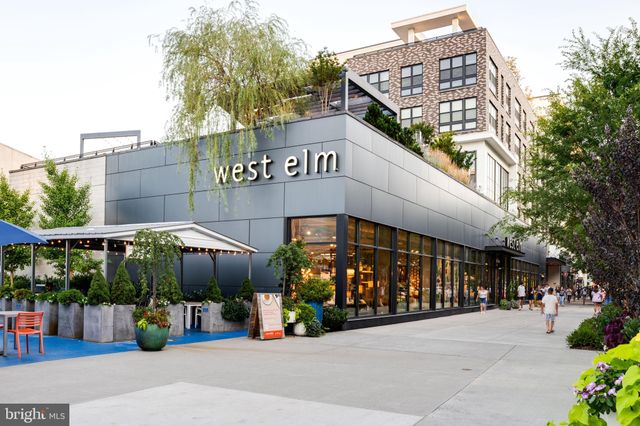 $875,000 | 2768 Manhattan Place, Vienna, VA 22180