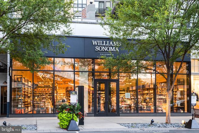 $875,000 | 2768 Manhattan Place, Vienna, VA 22180