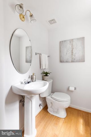 $875,000 | 2768 Manhattan Place, Vienna, VA 22180