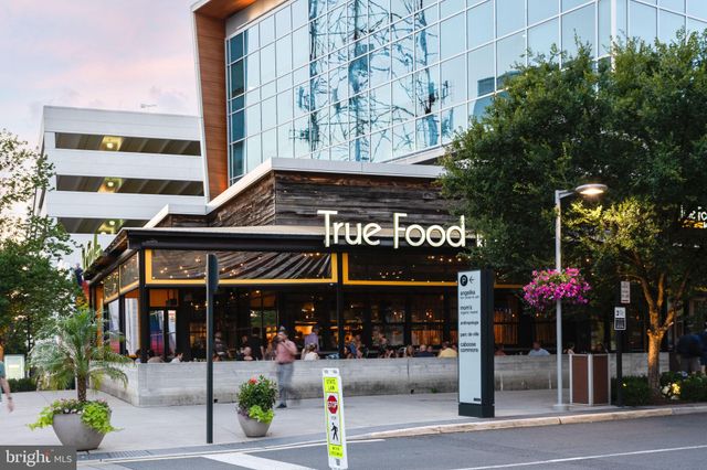 $875,000 | 2768 Manhattan Place, Vienna, VA 22180