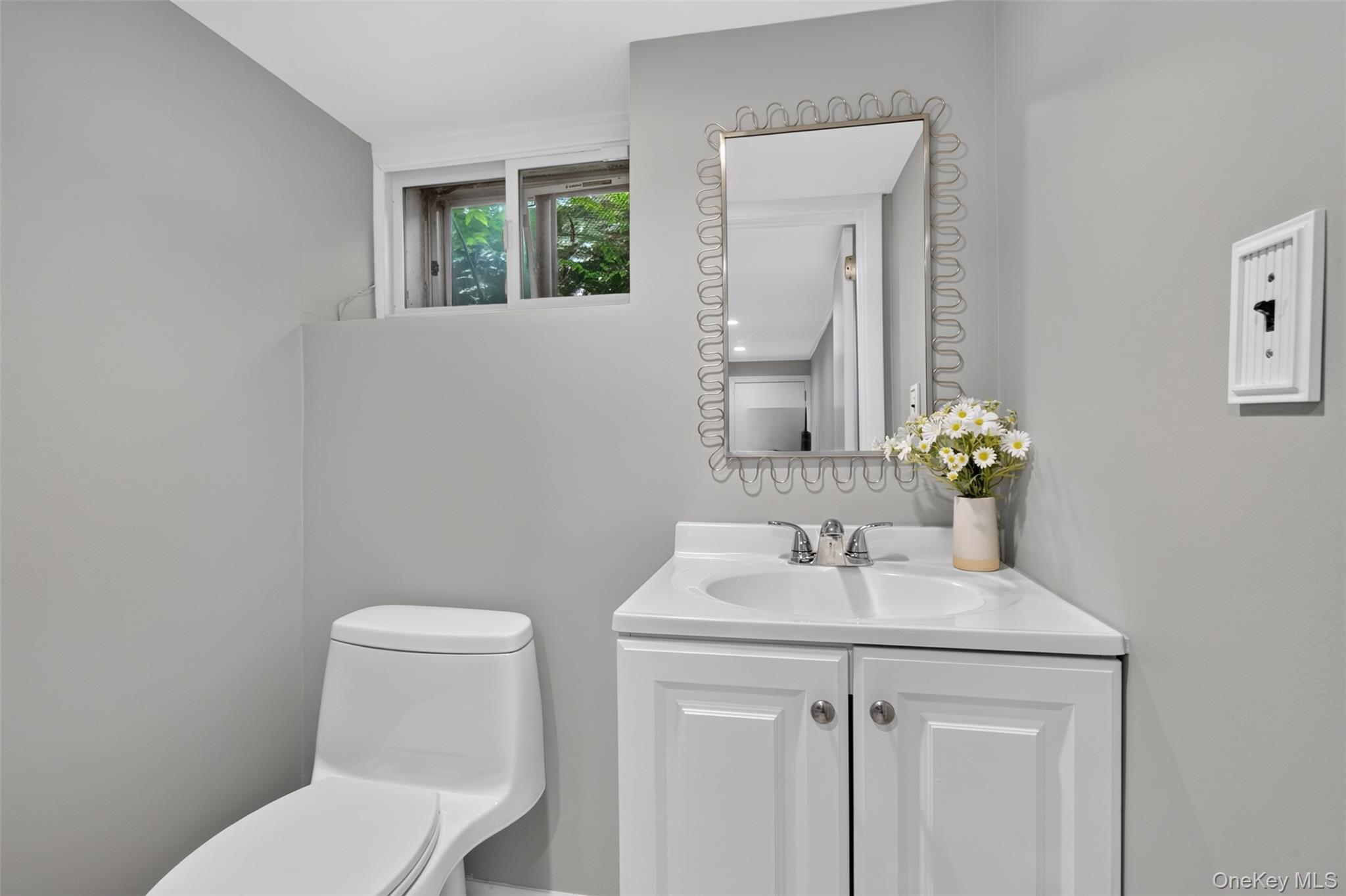 12 Drake Road Scarsdale, NY 10583 - Photo 31 of 43 Powder Room on Lower Level