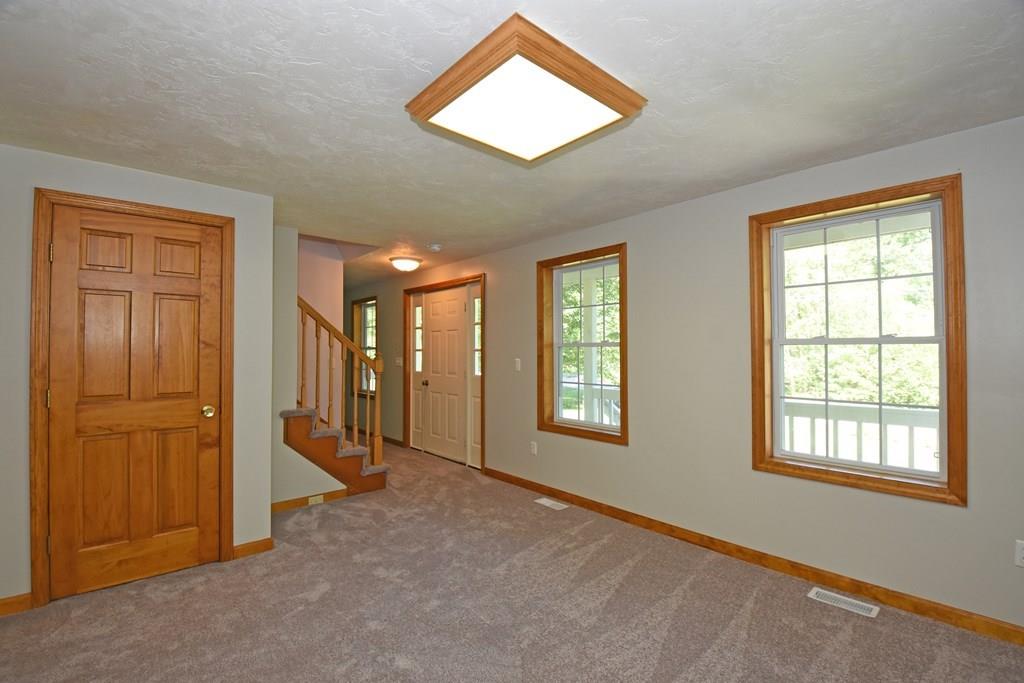 84 Nash Road Ashby, MA 01431 - Photo 4 of 29