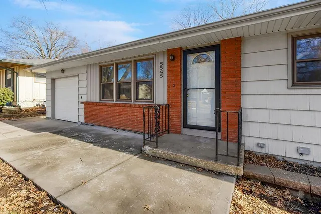 $245,000 | 5545 North Woodland Avenue, Kansas City, MO 64118