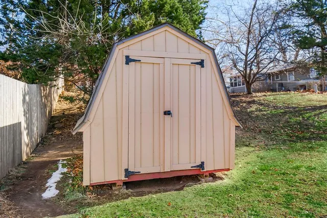 $245,000 | 5545 North Woodland Avenue, Kansas City, MO 64118