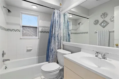 a close view of sink