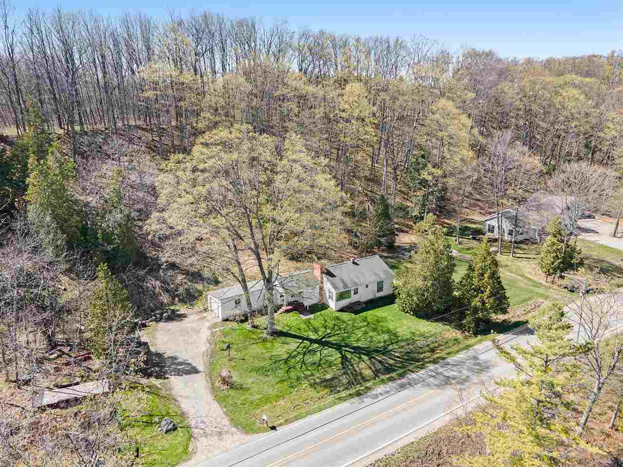12951 Bluff Road Traverse City, MI 49686 - Photo 4 of 23
