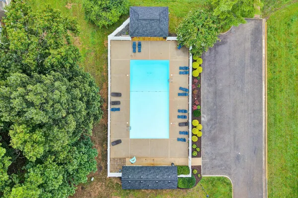 $255,000 | 7311 Maple Court Southwest, Roanoke, VA 24018