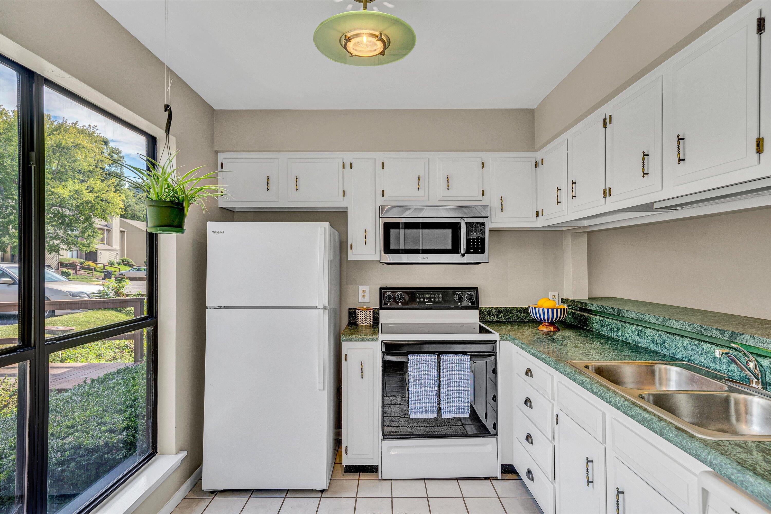 7311 Maple Court Southwest Roanoke, VA 24018 - Photo 7 of 41 06-VM-04054
