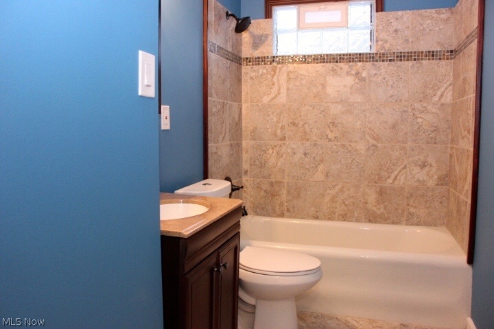 3038 Becket Road Cleveland, OH 44120 - Photo 11 of 14 Bathroom with ceramic backsplash and ceramic floor tile