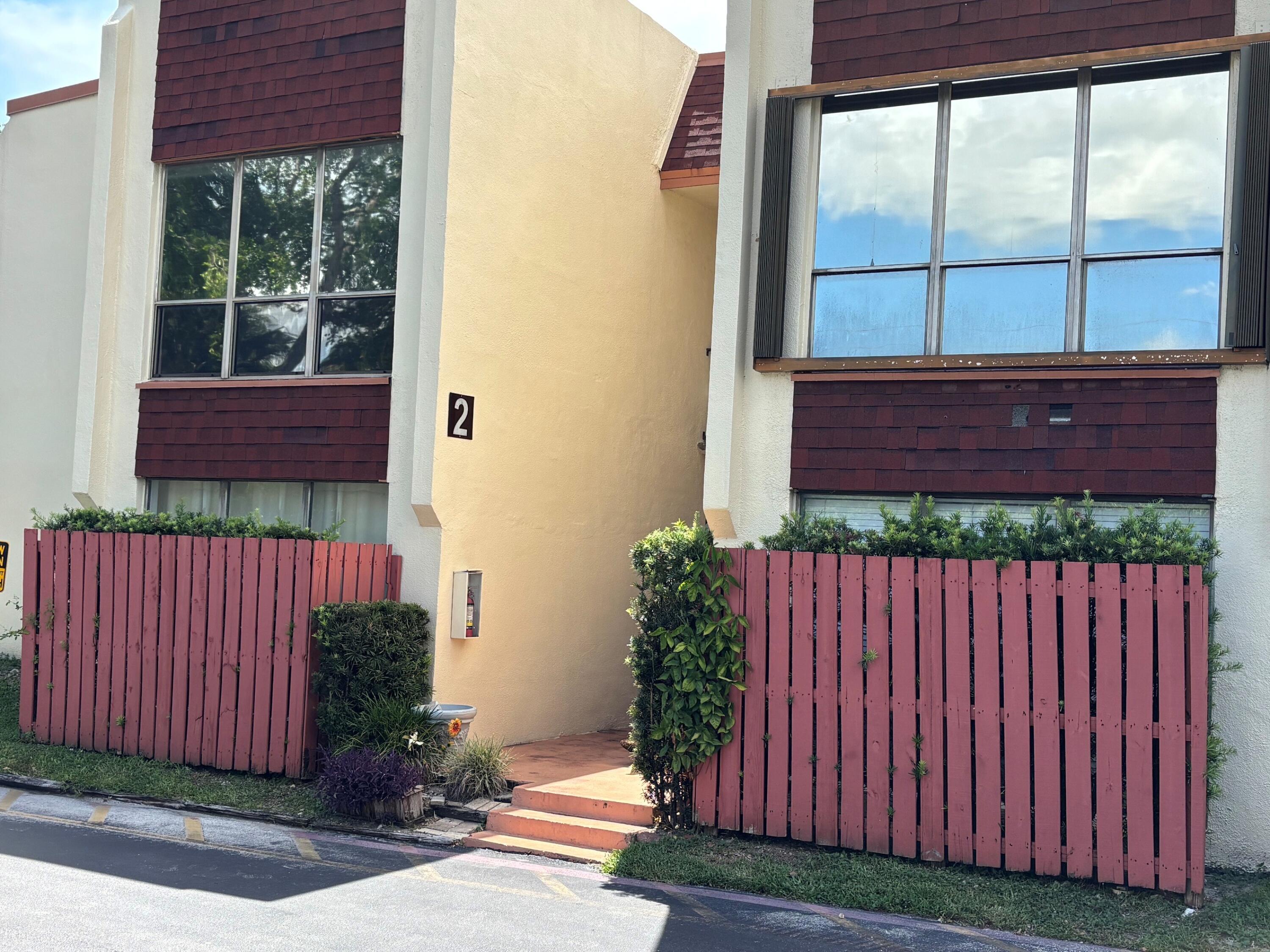 301 North Pine Island Road, Unit 105 Plantation, FL 33324 - Photo 9 of 9 Condo Outside