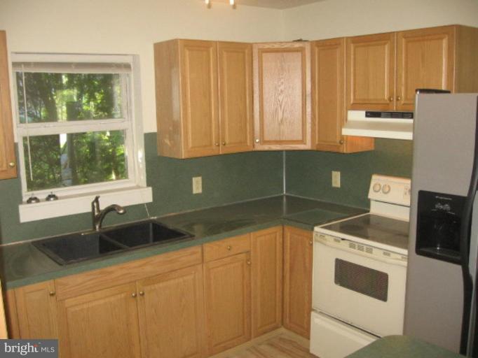 143 Woodall Road Perryville, MD 21903 - Photo 4 of 19 Kitchen