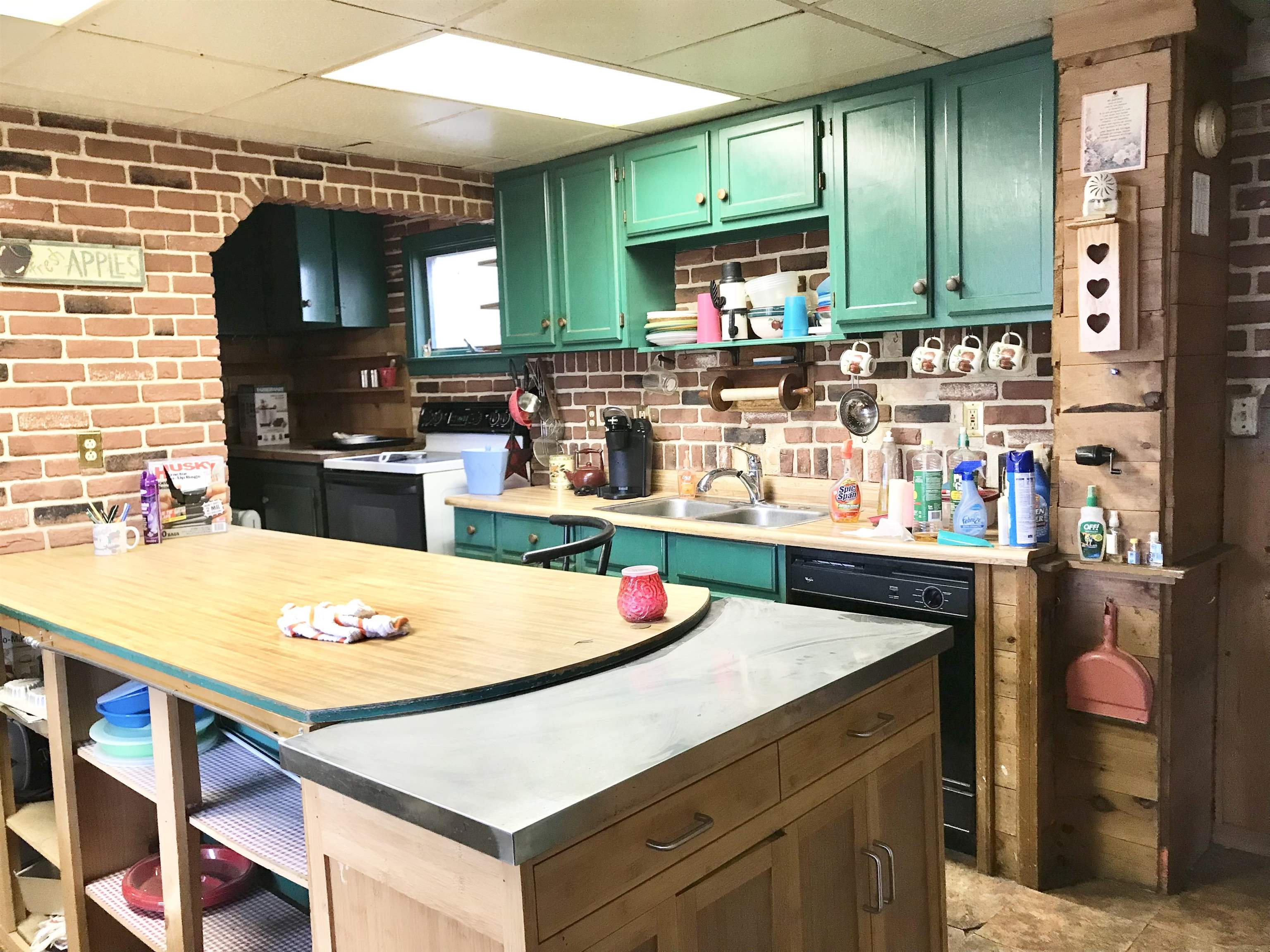 521 Bodwell Road Manchester, NH 03109 - Photo 12 of 31