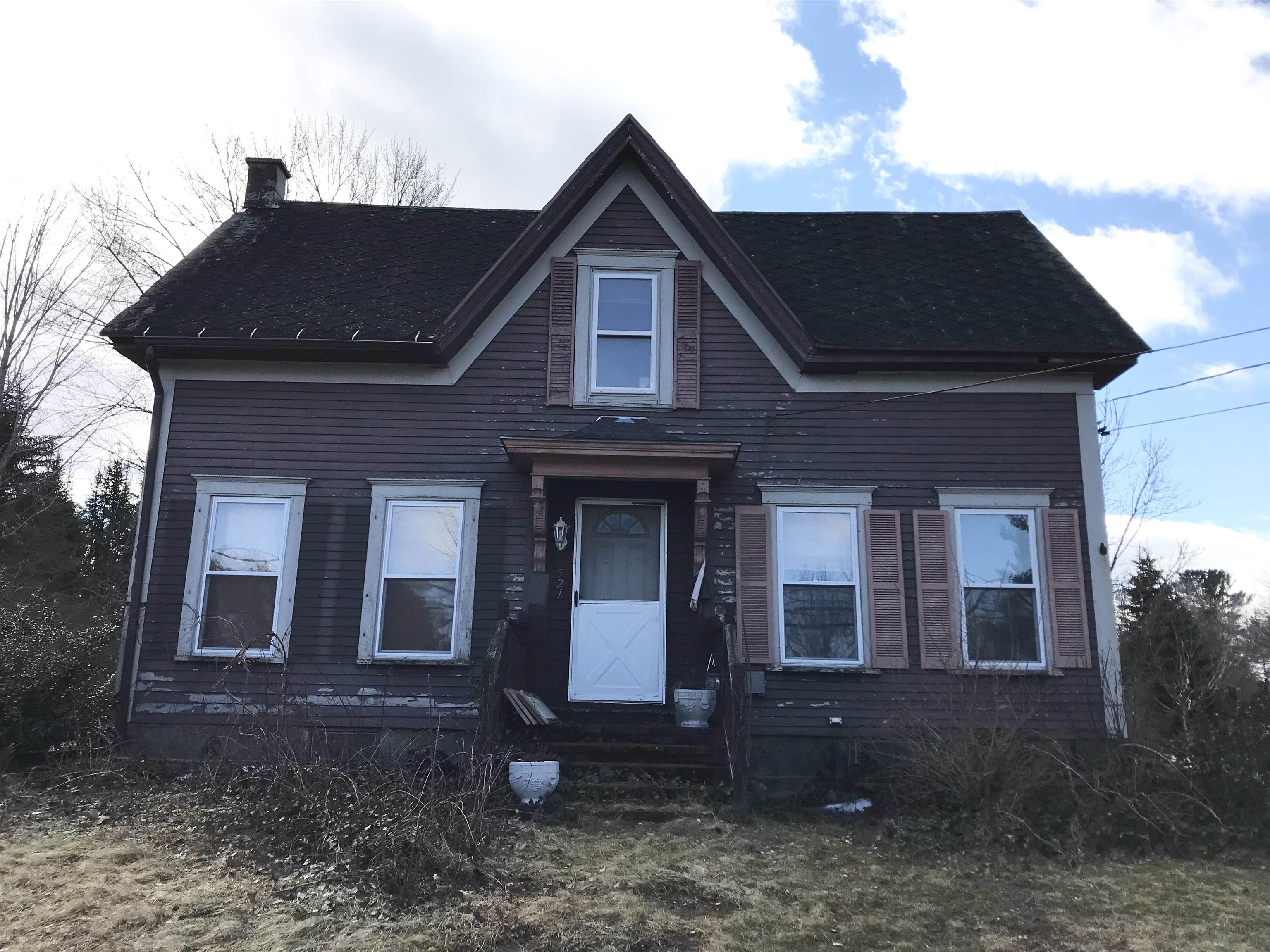 521 Bodwell Road Manchester, NH 03109 - Photo 2 of 31