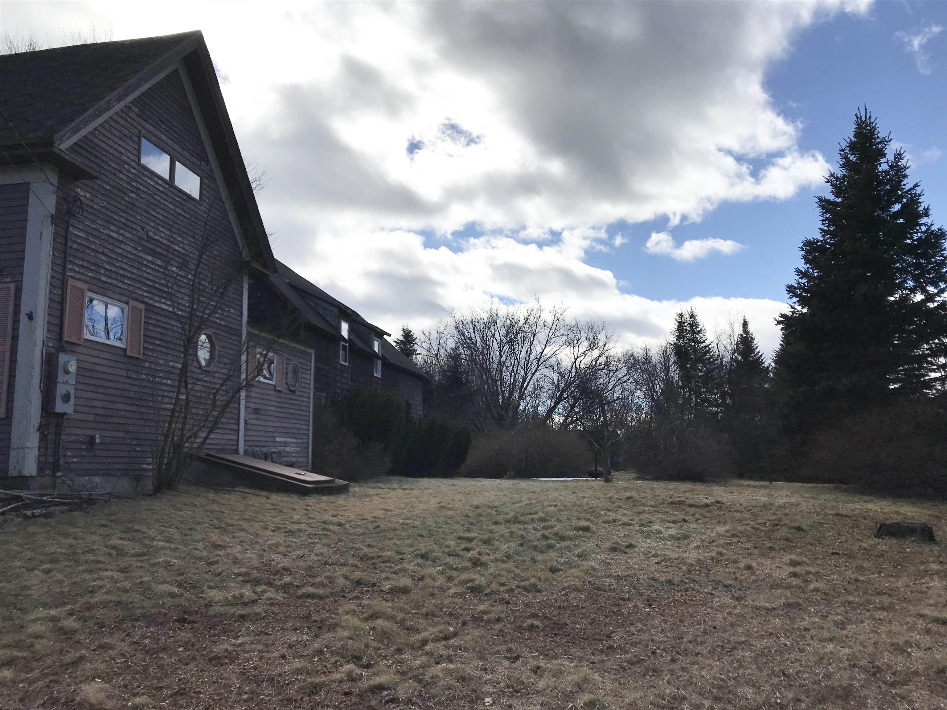 521 Bodwell Road Manchester, NH 03109 - Photo 6 of 31