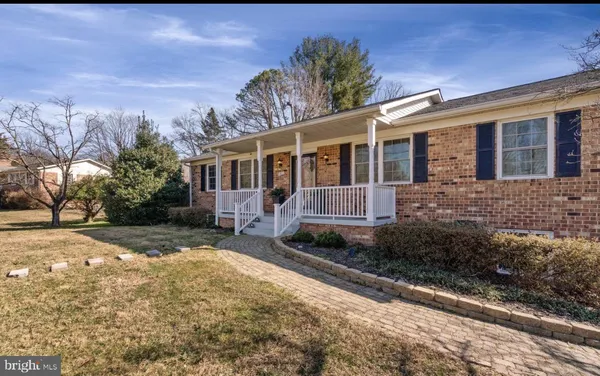 $4,700 | 11611 Vale Road, Oakton, VA 22124