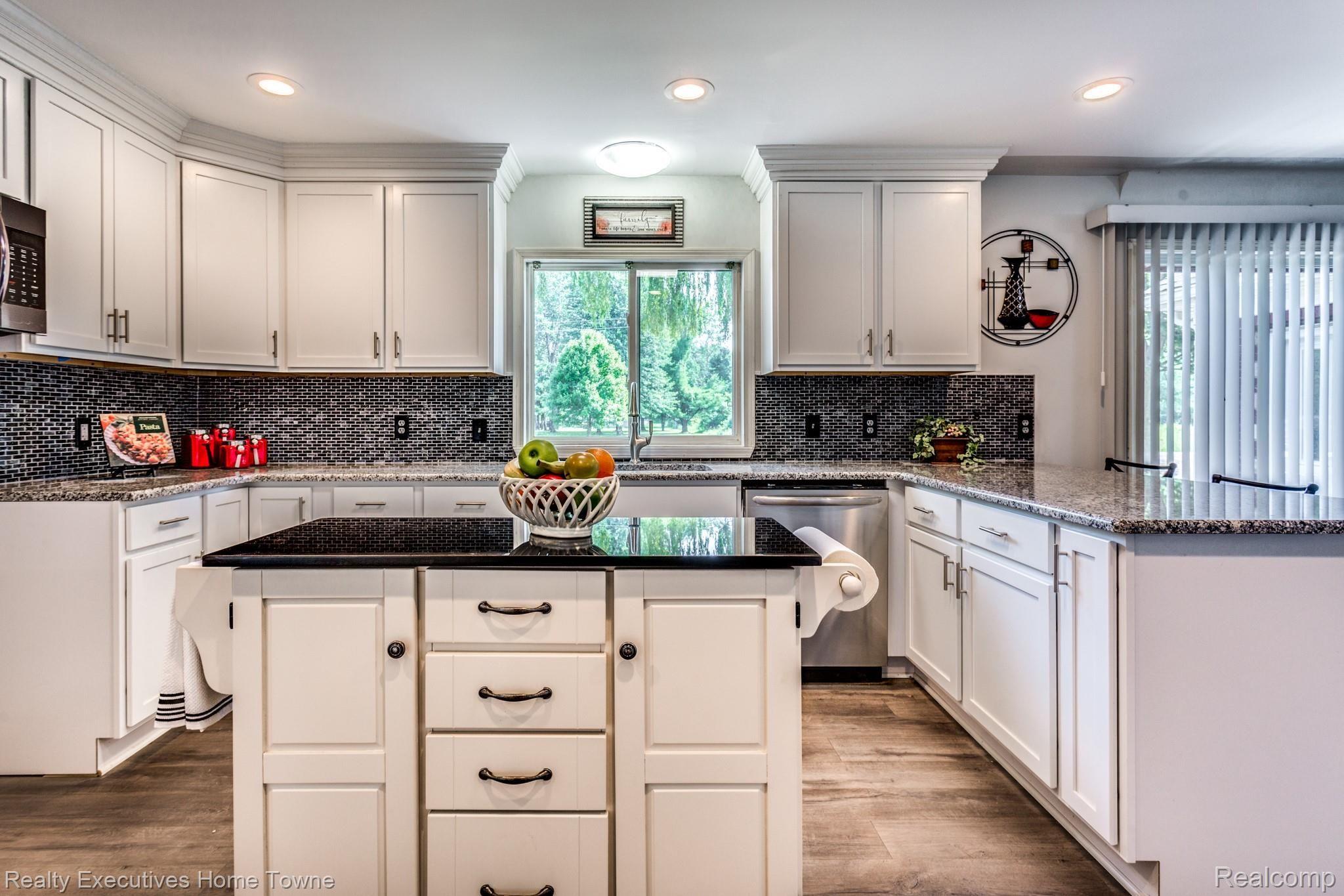 6800 Norman Road Jeddo, MI 48032 - Photo 16 of 41 6800 Norman Rd-21.JPG