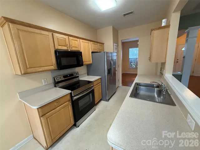 $2,250 | 11749 Harsworth Lane, Charlotte, NC 28277