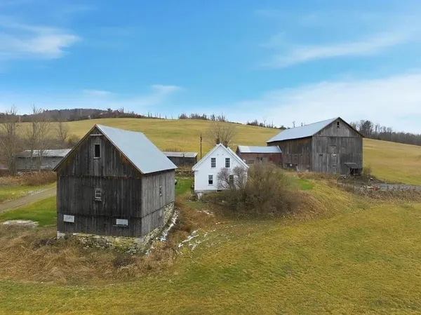 $680,000 | 228 Nutter Lane, Barnet, VT 05821