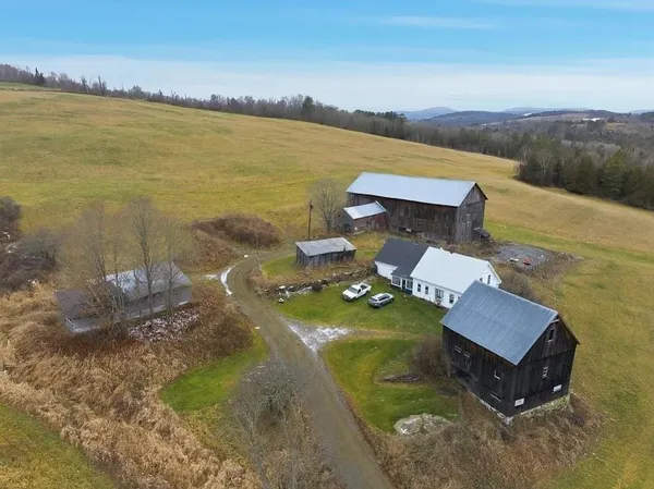 $680,000 | 228 Nutter Lane, Barnet, VT 05821