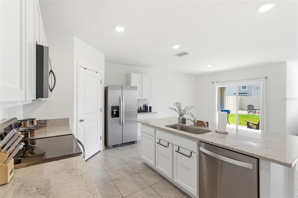 9014 Forge Breeze Loop Wesley Chapel, FL 33545 - Photo 20 of 58