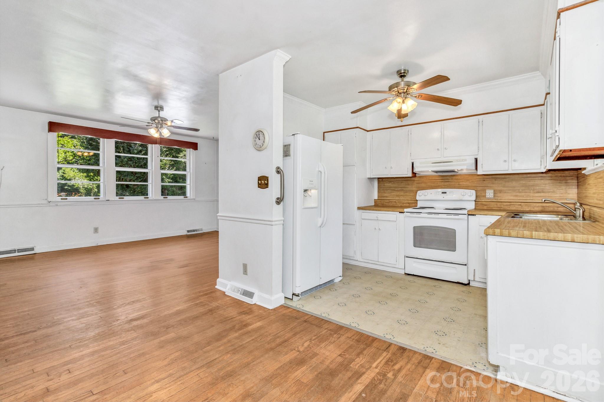 907 West Blue Ridge Road East Flat Rock, NC 28726 - Photo 23 of 48