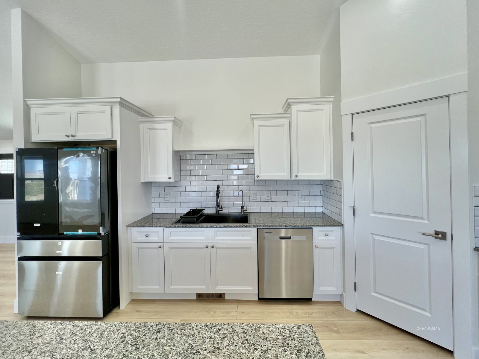 1498 Sun Vly Road Spring Creek, NV 89815 - Photo 7 of 33