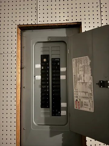 $346,000 | 1616 Glenwood Avenue, Joliet, IL 60435