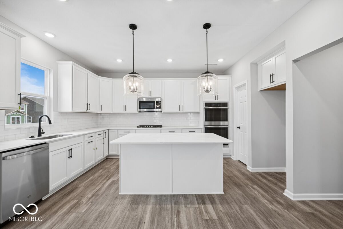 17117 Silo Rdg Way Noblesville, IN 46060 - Photo 3 of 30