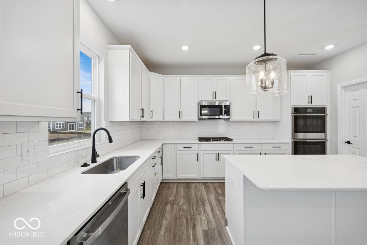 17117 Silo Rdg Way Noblesville, IN 46060 - Photo 4 of 30