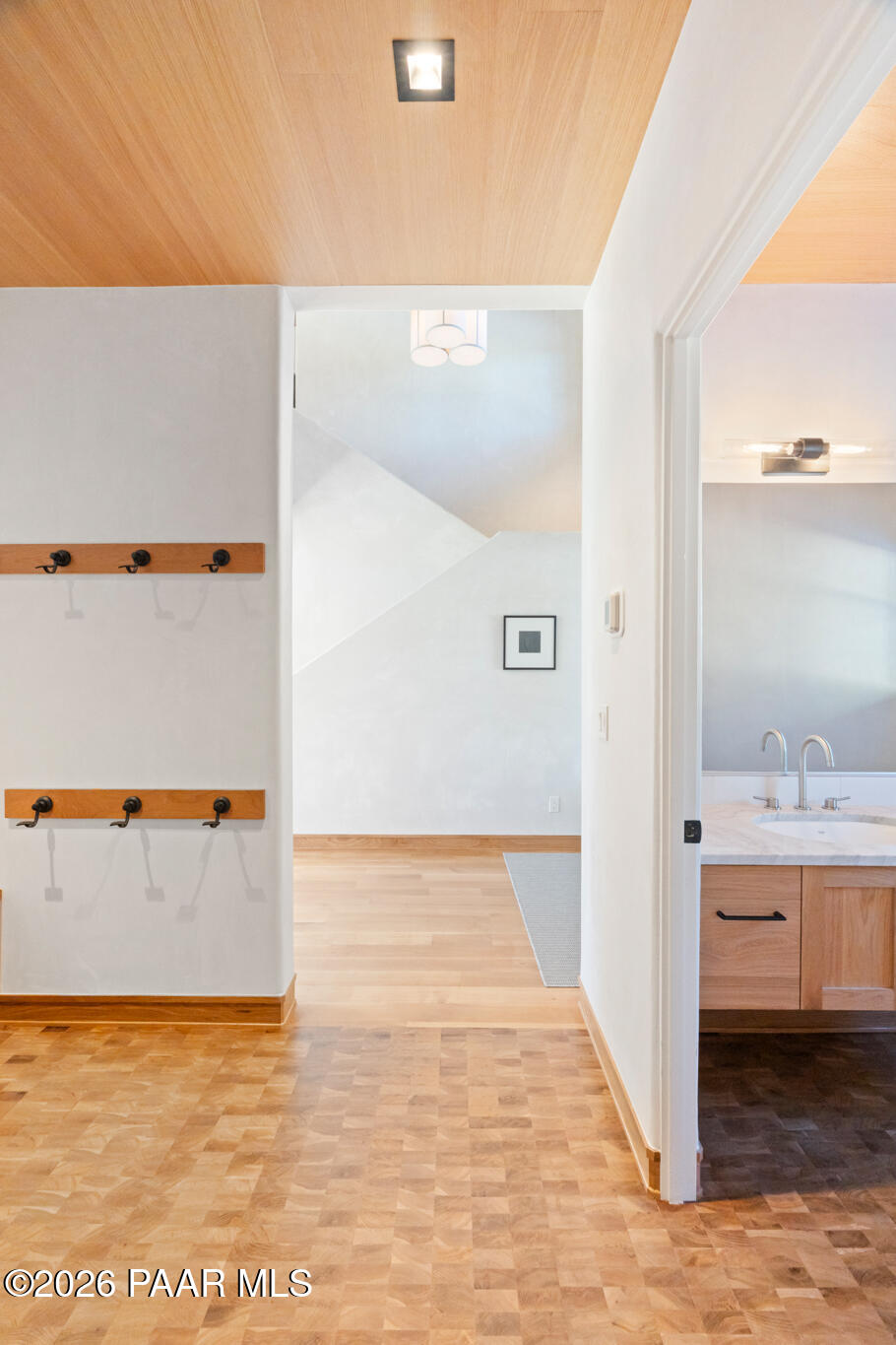 1090 High Valley Ranch Road Prescott, AZ 86303 - Photo 54 of 65 Garage entry