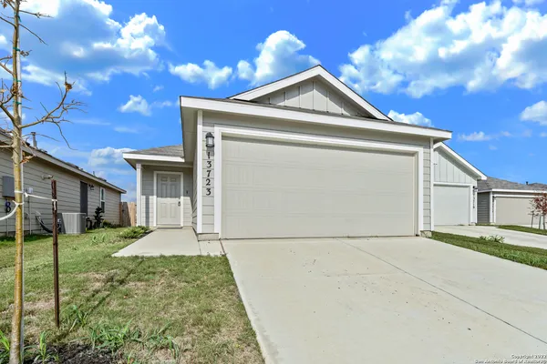 $1,500 | 13723 Bucket Way, San Antonio, TX 78252