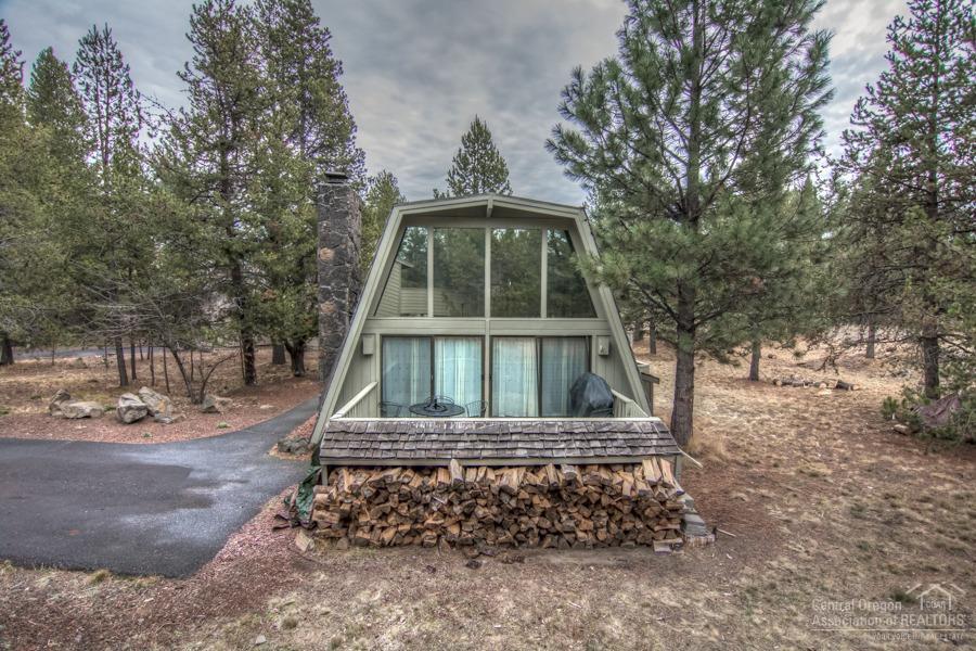 57301 Approach Lane Sunriver, OR 97707 - Photo 2 of 24 Additional Photo