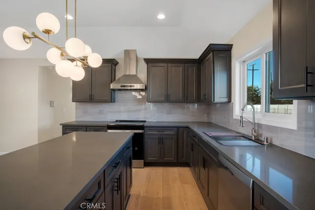 $8,500 | 7635 Fallbrook Avenue, West Hills, CA 91304