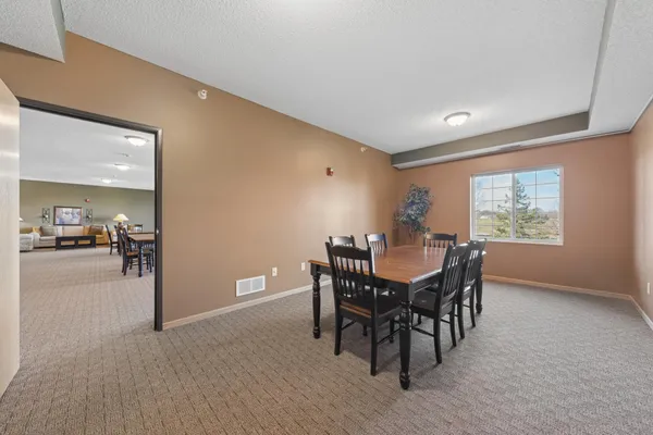 $195,000 | 1590 Parkwood Drive, Unit 207, Woodbury, MN 55125