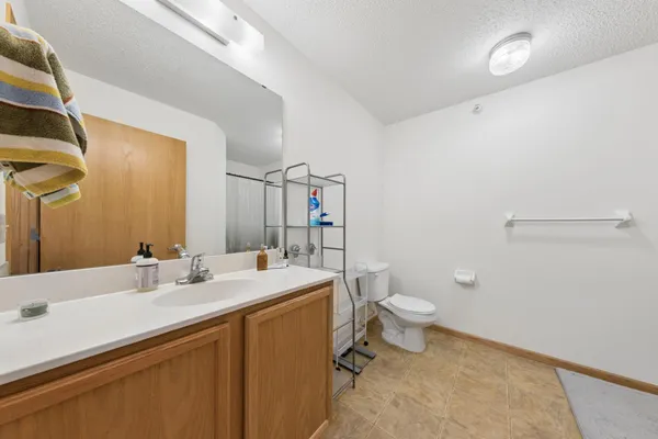 $195,000 | 1590 Parkwood Drive, Unit 207, Woodbury, MN 55125