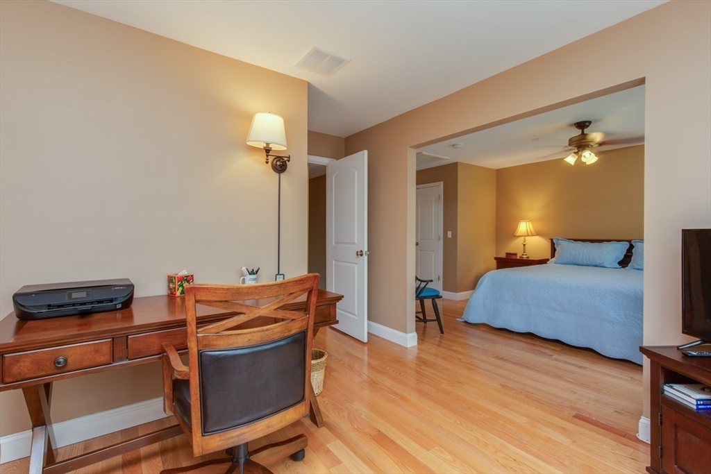 89 Woodview Way, Unit 89 Manchester, NH 03102 - Photo 28 of 42