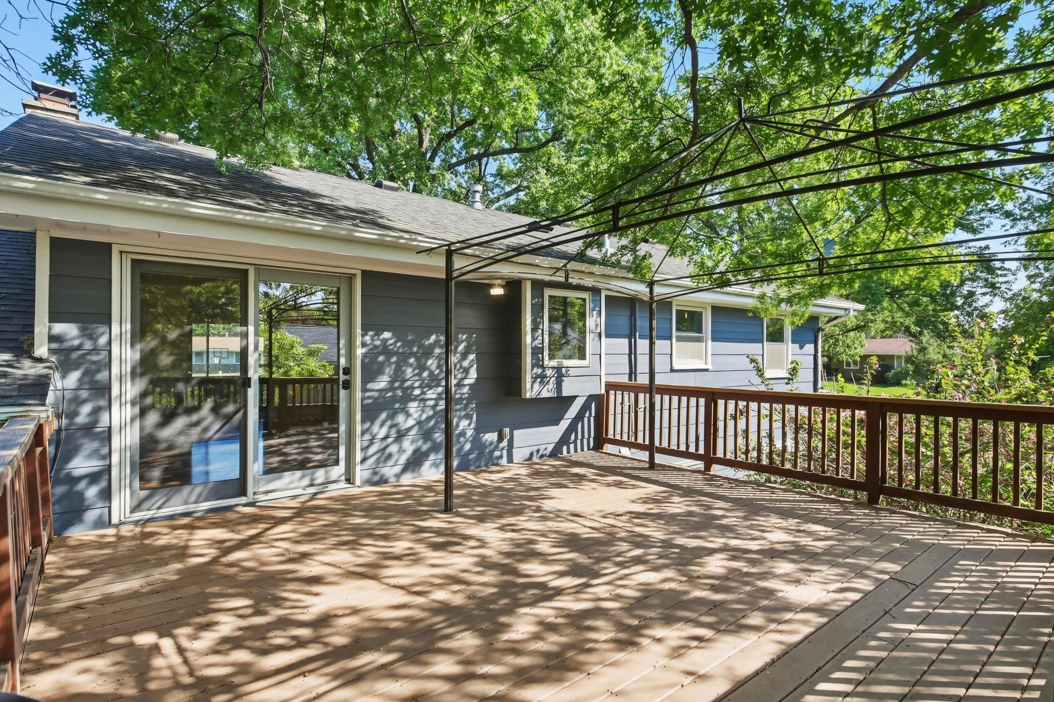 311 Eagle Ridge Circle Burnsville, MN 55337 - Photo 35 of 38