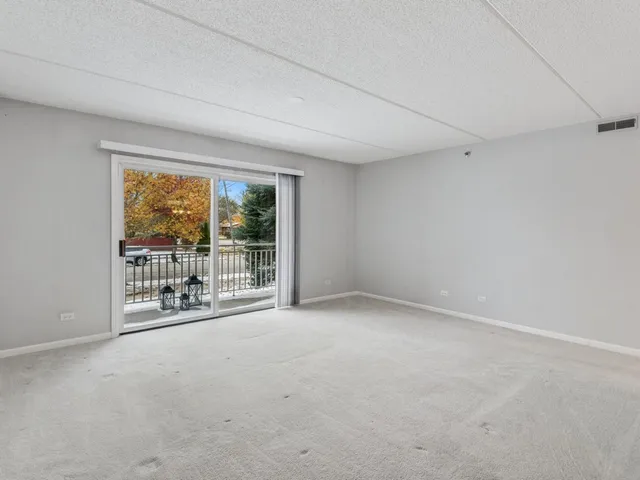 $339,900 | 8650 North Shermer Road, Unit 102, Niles, IL 60714