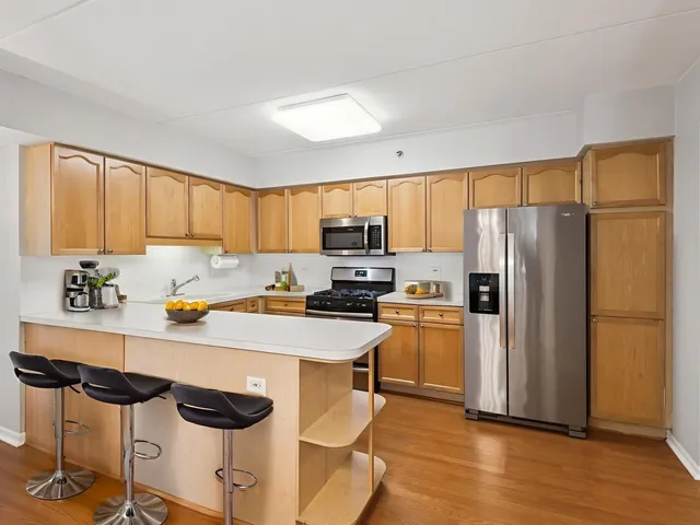 $339,900 | 8650 North Shermer Road, Unit 102, Niles, IL 60714