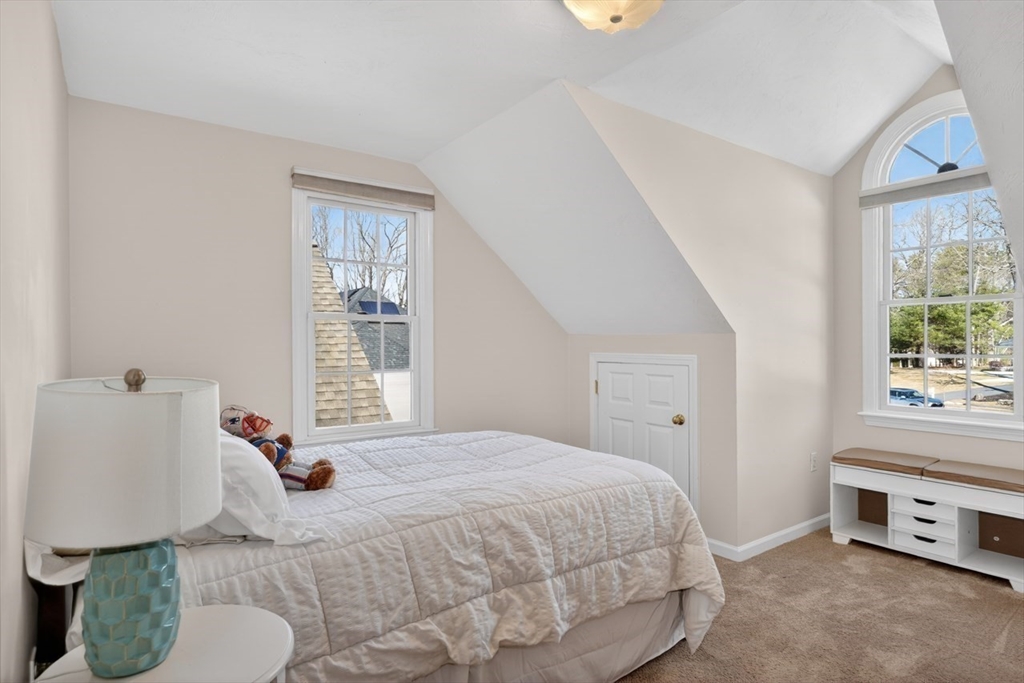 10 Sawyer Road Northborough, MA 01532 - Photo 27 of 42