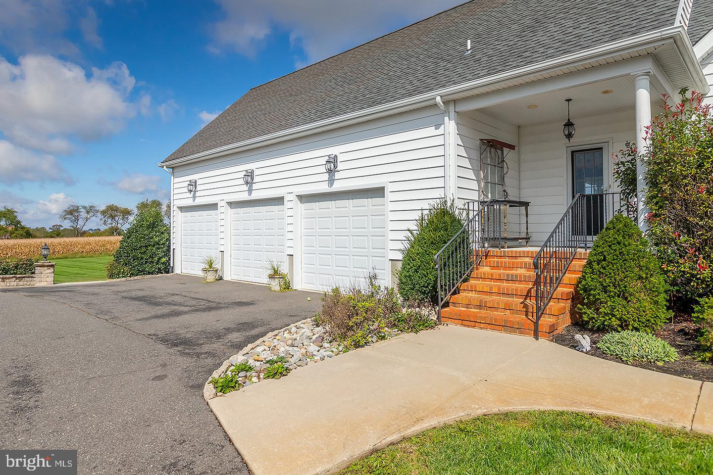 77 Davis Road Woodstown, NJ 08098 - Photo 5 of 51 Gallery Image 5