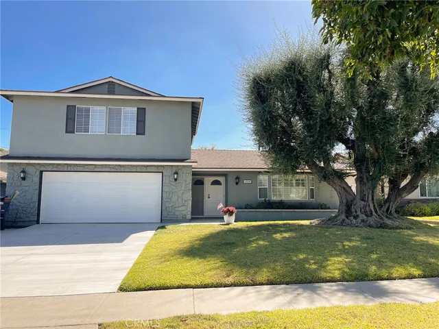 a view of outdoor space yard and front view of a house