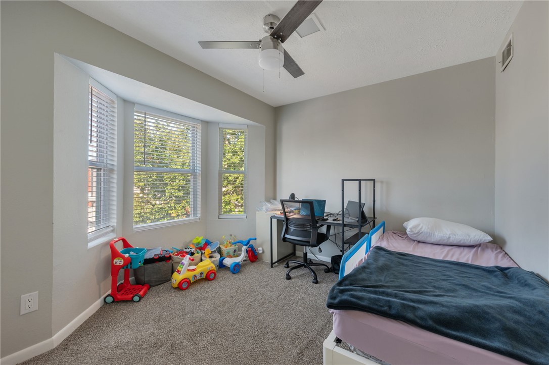 4441 Old College Road, Unit 7202 Bryan, TX 77801 - Photo 8 of 12 Bedroom 2