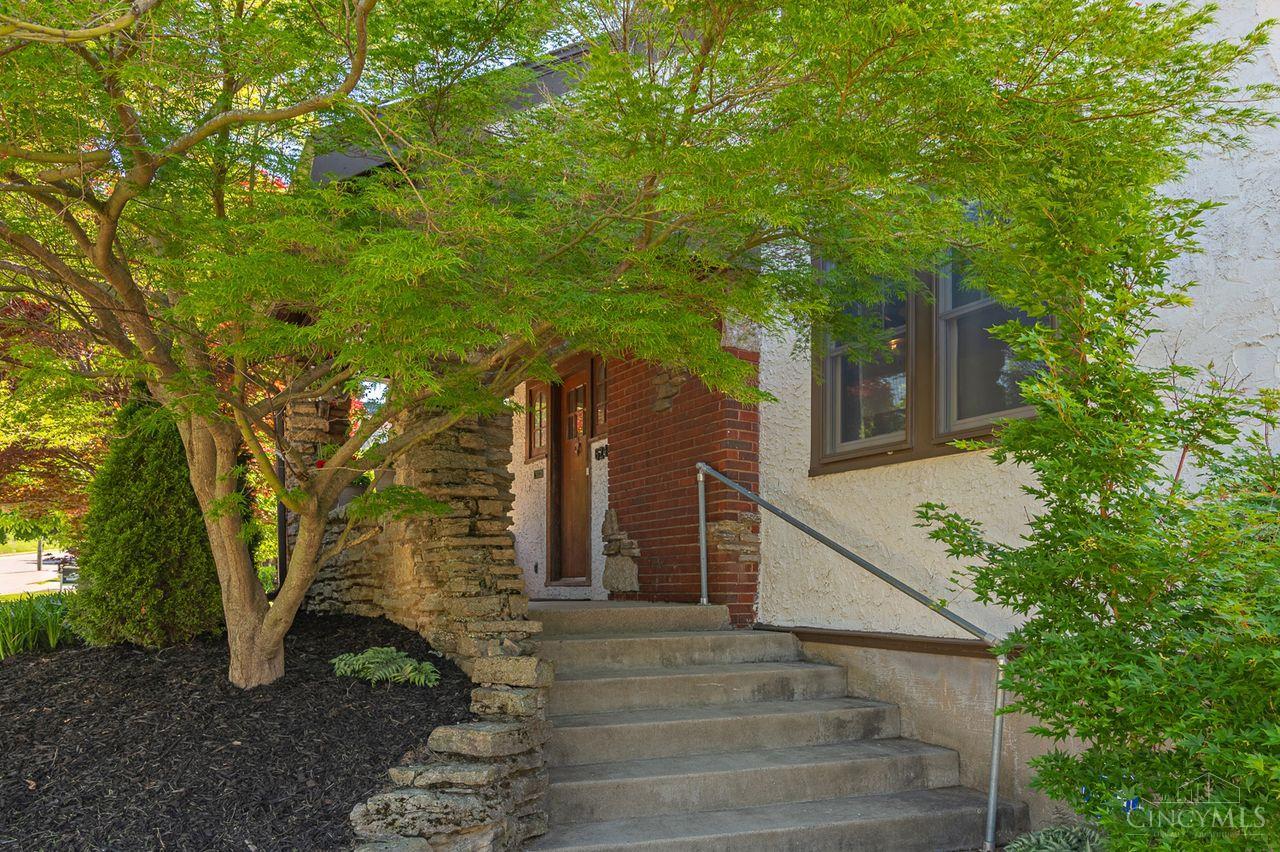 6244 Montgomery Road Cincinnati, OH 45213 - Photo 2 of 40 Gallery Image 2