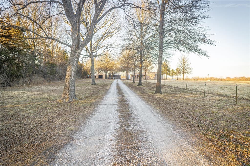 6260 183rd Road Chanute, KS 66720 - Photo 14 of 92